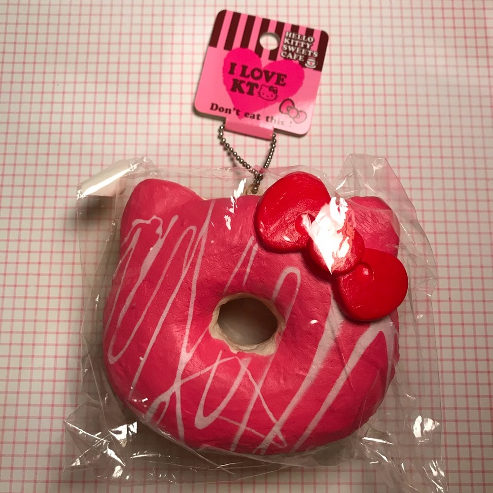 Hello kitty squishy donut accessory